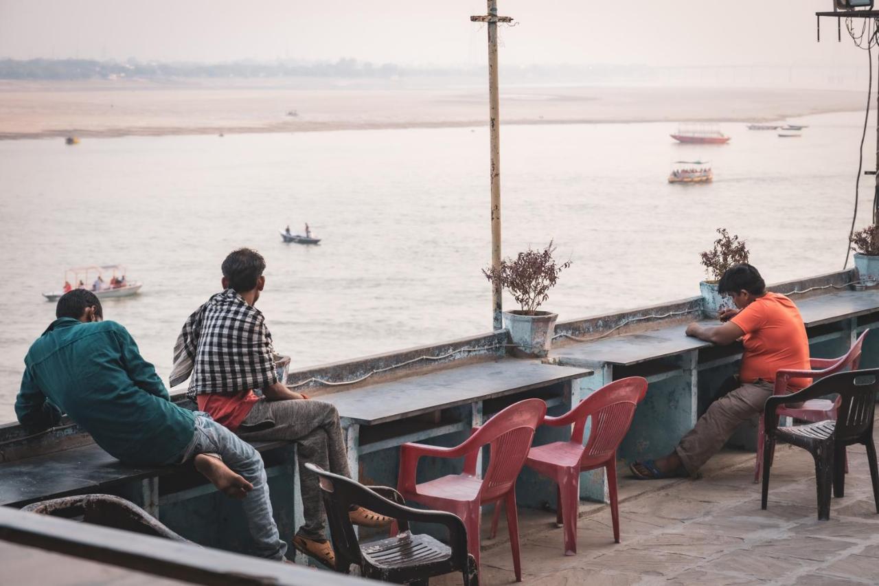 Vishnu Rest House Varanasi Bagian luar foto